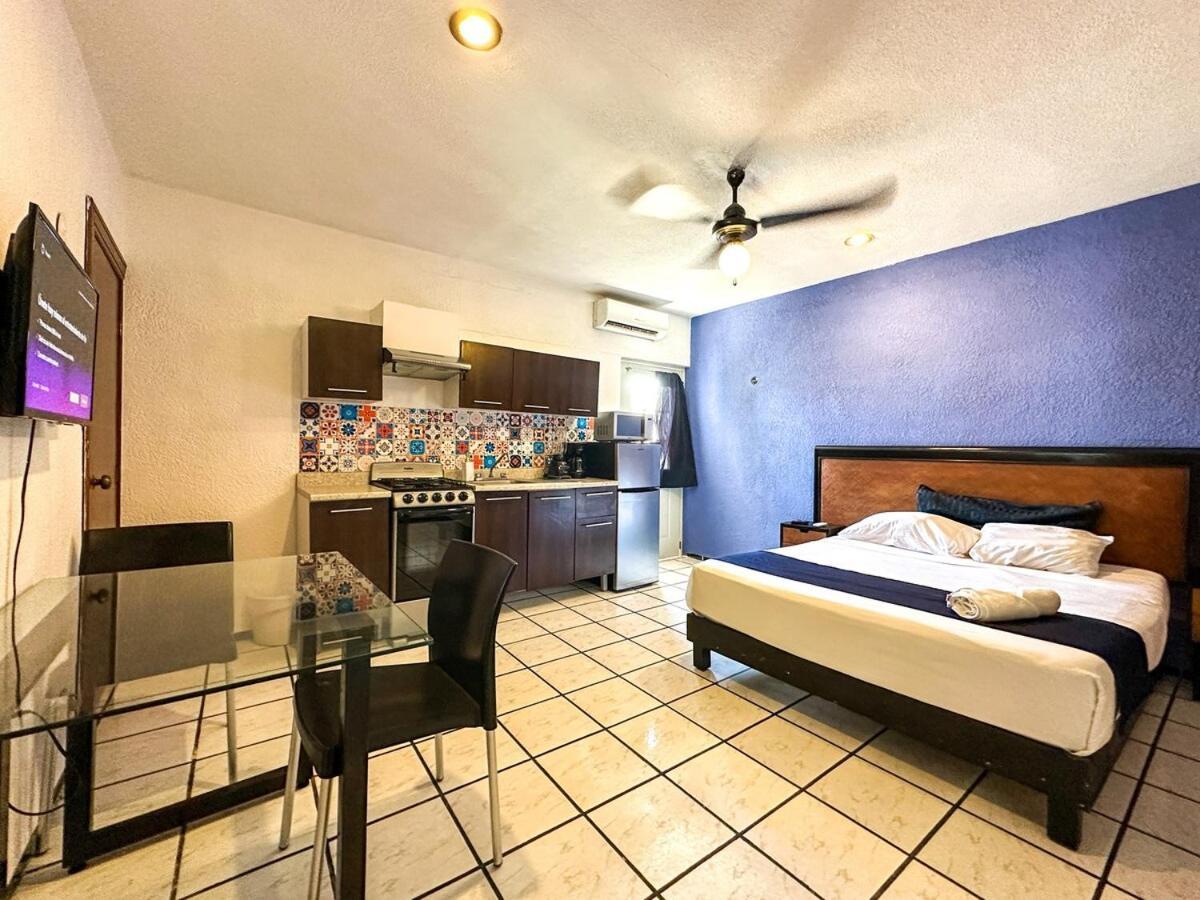 Espacio Creado Para 3 Personas Con Piscina Mérida Exterior foto